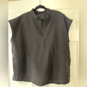 Figs Rafaela Black Scrub Top sz XL